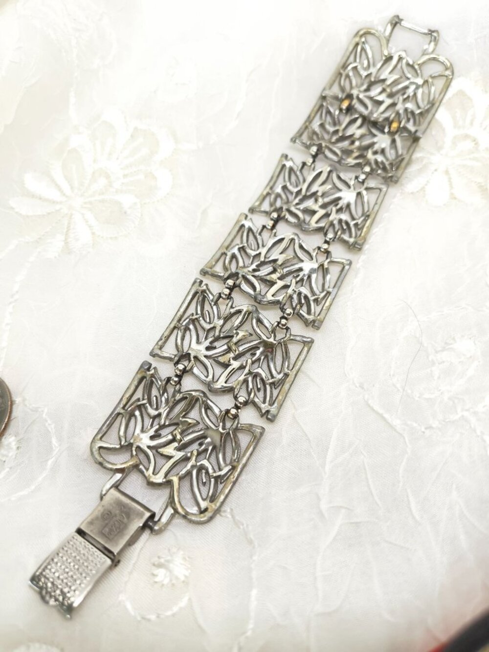 Vintage Coro Pegasus silver & Gold tone Panel Bracelet - Picture 2 of 6